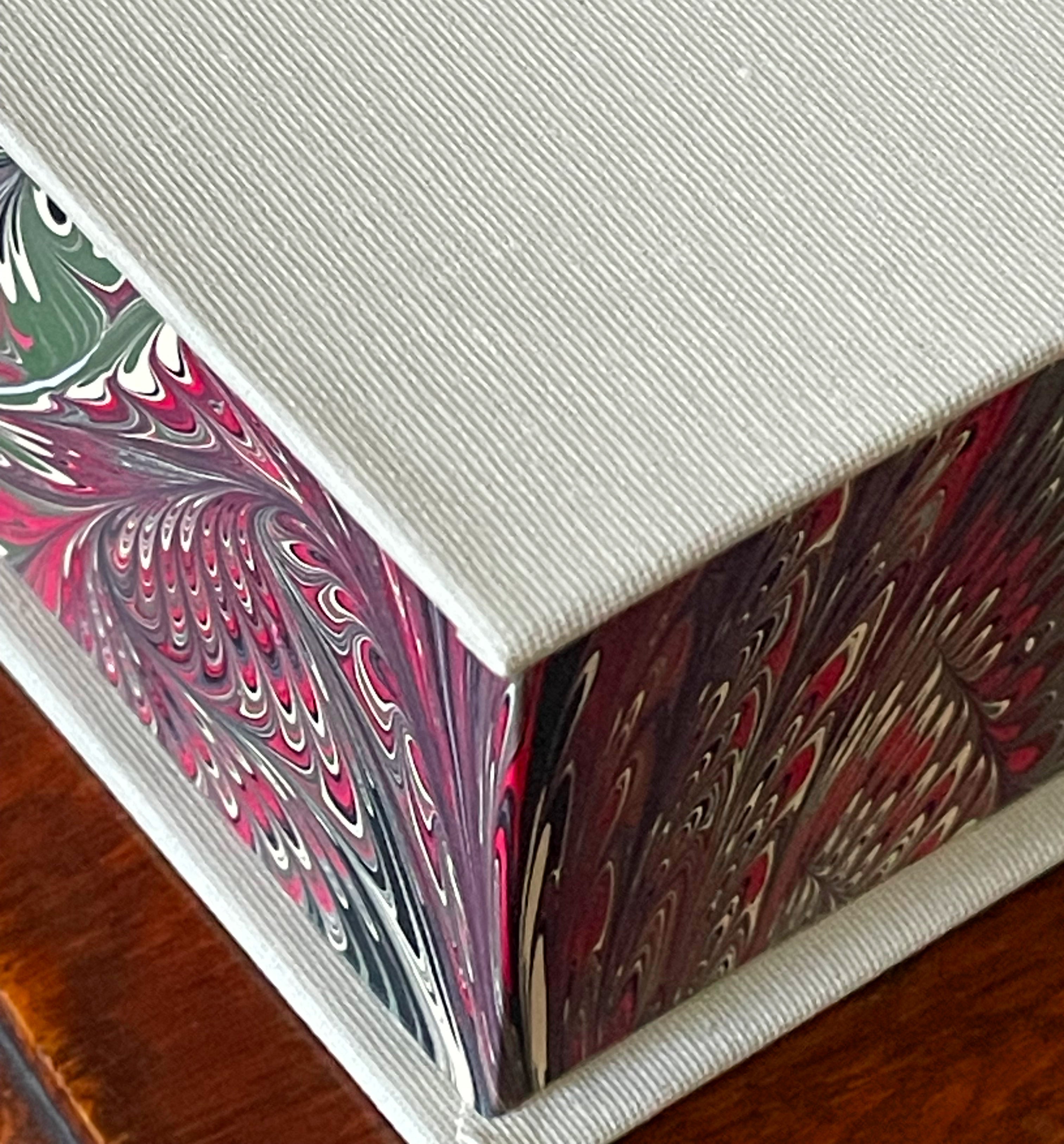 Holiday Keepsake Box