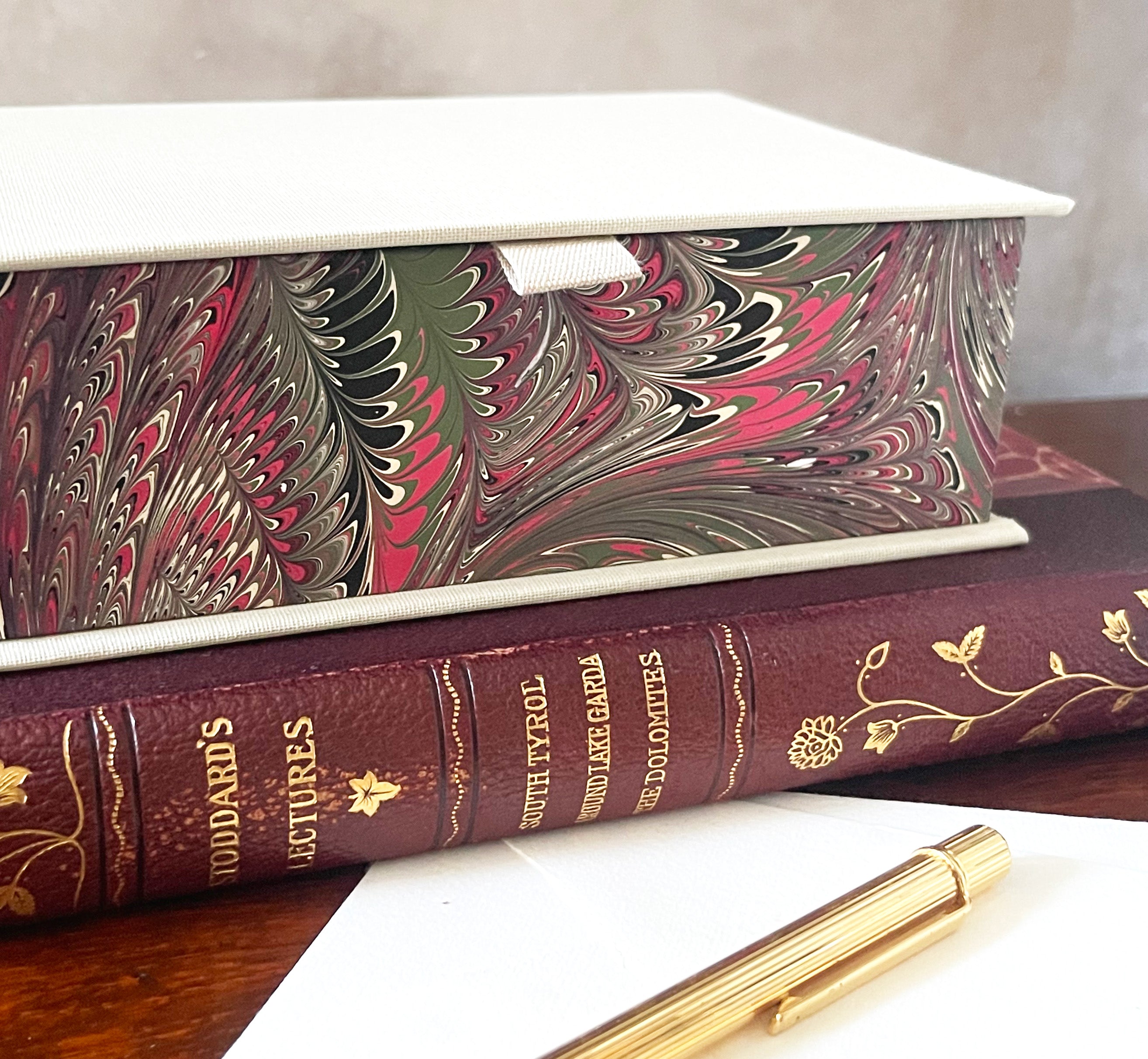 Holiday Keepsake Box